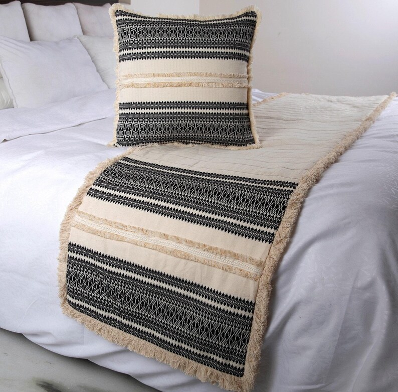 Copriletto beige per letto matrimoniale/king size/singolo con federa decorativa coordinata, in cotone trapuntato con pizzo, stile moderno e contemporaneo - Atmosfera marocchina immagine 2
