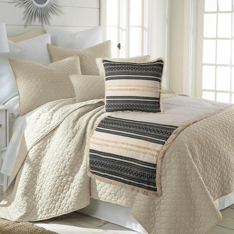 Copriletto beige per letto matrimoniale/king size/singolo con federa decorativa coordinata, in cotone trapuntato con pizzo, stile moderno e contemporaneo - Atmosfera marocchina immagine 6