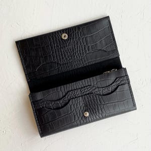 Cartera de cuero hecha a mano, Cartera de cuero negra, Cartera de cuero de primera calidad, Cartera de cuero para mujer, Un regalo de cartera para mujer, Cartera de mano para mujer