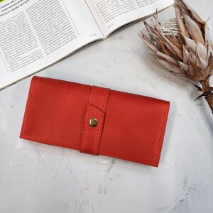 Women&#39;s leather wallet, Red leather purse, Women&#39;s Black wallet, Button wallet, Gift for a woman, Leather coin purse, Wallet on a strap