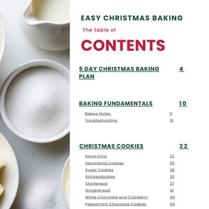 Może przedstawiać: Strona książki kucharskiej zatytułowana &bdquo;Easy Christmas Baking&rdquo; ze spisem treści. Treść obejmuje 5-dniowy plan pieczenia, podstawy pieczenia i przepisy na świąteczne ciasteczka, takie jak piernik i ciasteczka cukrowe.