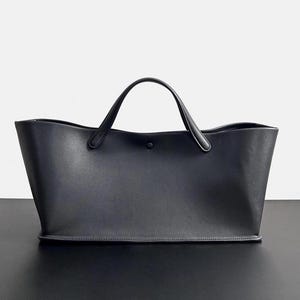 Handgemachte minimalistische Handtasche aus Leder, große Einkaufstasche, Damentasche aus echtem Leder