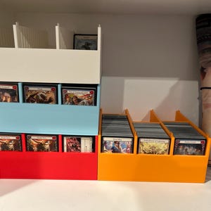 Almacenamiento apilable TCG: para Pokémon, Yu-Gi-Oh, Magic: The Gathering, etc. Para fundas de un centavo y cartas estándar sin funda.