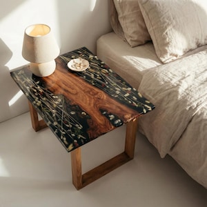 Biurko z żywicy epoksydowej premium z suszonymi kwiatami, ręcznie robione meble z drewna oliwnego, luksusowy stolik z żywicy kwiatowej, stolik z żywymi krawędziami kwiatowymi, prezent na parapetówkę