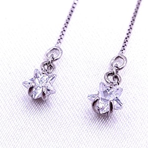 Minimalistyczne kolczyki z cyrkonii sześciennej z gwiazdką, srebro próby 925