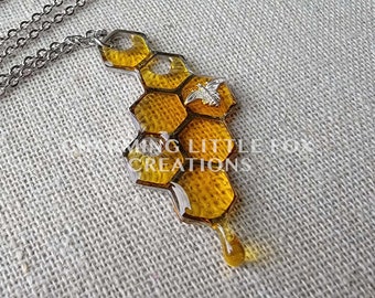 Honeycomb Bee Lariat Necklace - Gold Honeycomb Necklace, Bee