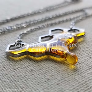 Dripping honey bee necklace outlet
