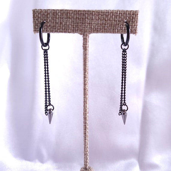 BTSJUNGKOOKピケット BTS Jungkook Black Spike and Chain Hoop Earring, Clip on