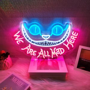 Placa de neon Alice no País das Maravilhas, Placa "We're All Mad Here", Gato Cheshire, o melhor presente para ela, Placa de LED personalizada, Decoração de parede para festa de aniversário