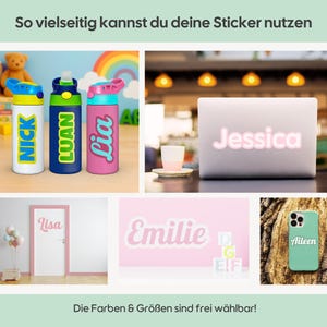 Op de afbeelding: Gepersonaliseerde naamstickers op drinkflessen, een laptop, een deur, een muur en een telefoonhoesje. De stickers tonen verschillende namen zoals Nick, Luan, Lia, Jessica, Lisa, Emilie en Aileen in diverse lettertypes en kleuren.