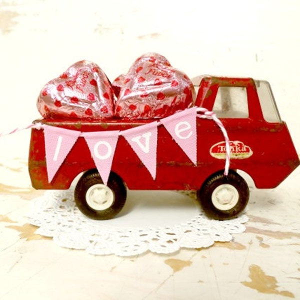 For Joyce Vintage Little RED Tonka Pick Up Truck, Vintage Valentines Day Display