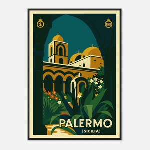 Könnte beinhalten: Ein Vintage-Reiseposter für Palermo, Sizilien, mit einer stilisierten Illustration eines Gebäudes mit gelben Kuppeln und Bögen. Das Poster enthält das Wort "PALERMO" und den Text "(SICILIA)" in einer dekorativen Schriftart, mit einem dunkelgrünen und gelben Farbschema.