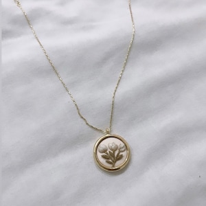 Tulip Necklace 14k Gold stainless steel