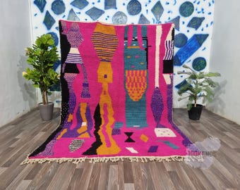 カラフルなベニ・ウラインのモロッコラグ：手織りウールベルベルラグ