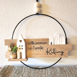 Personalized metal door wreath with wooden blocks, Raysin – Welcome sign with family name, light houses, hanging decoration, dried flowers