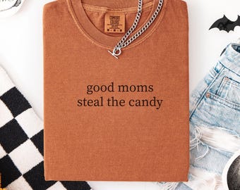 Halloween mom shirts Minimalistic Mama Halloween shirt Halloween spooky mama t-shirt Funny Mom Women’s Halloween monsters shirt for moms