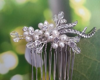 Pearl and Crystal Comb • Pearl Flowers with Crystals • Vintage Style • Bridal Hair Comb • Freshwater Pearls • Bridesmaid Comb