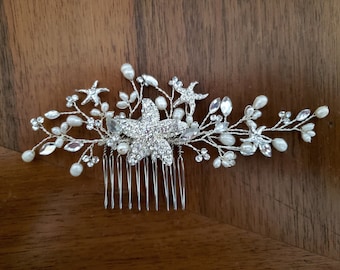 Starfish Hair Comb with Crystals Pearls, Beach Wedding Hair Comb, Nautical Wedding Hair Combs, Hair Vine