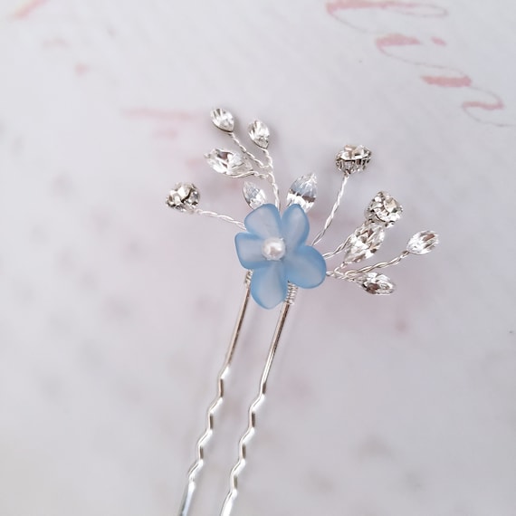 Blue Crystal flower hair pin Faux Crystal Flower Hair Clip – edikted main image 4
