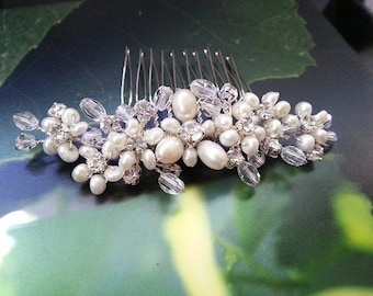 Pearl Hair Comb with Crystals, Floral Pearl Comb, Crystal Hair Comb, Wedding Hair Comb, Gift for Bride