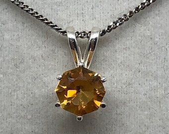 Custom Cut 6mm Braziliaanse Citrien in Sterling Silver Hanger