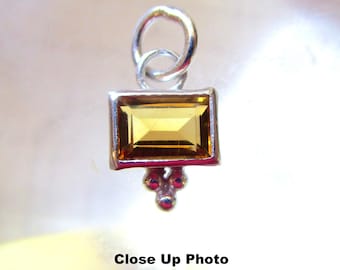 Charm rectangle en argent sterling avec pierres précieuses citrine, petit pendentif baguette minimaliste, cadeau de pierre de naissance pour femme