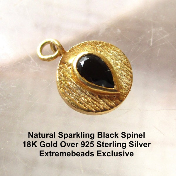 Poire naturelle Black Spinel Round Disc Charm 18KT Or Vermeil, Minimaliste Minuscule Rond Solitaire Gemstone Pendentif, 1 Charme