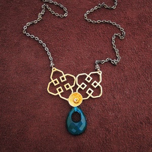 Cutout Black Oyster Doublet Blue Teardrop Pendant Necklace with Golden Quatrefoils- 17-18&quot;