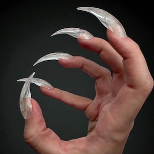 Claw Nails – Transparent Press-On Nails for Cosplay, Witchcore & Fantasy Looks, Clear Reusable Nails