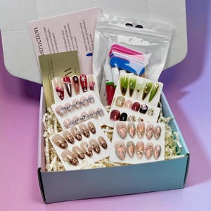 Handmade Press On Nails Random Scoop Set: Reusable Acrylic Nails Gift Box