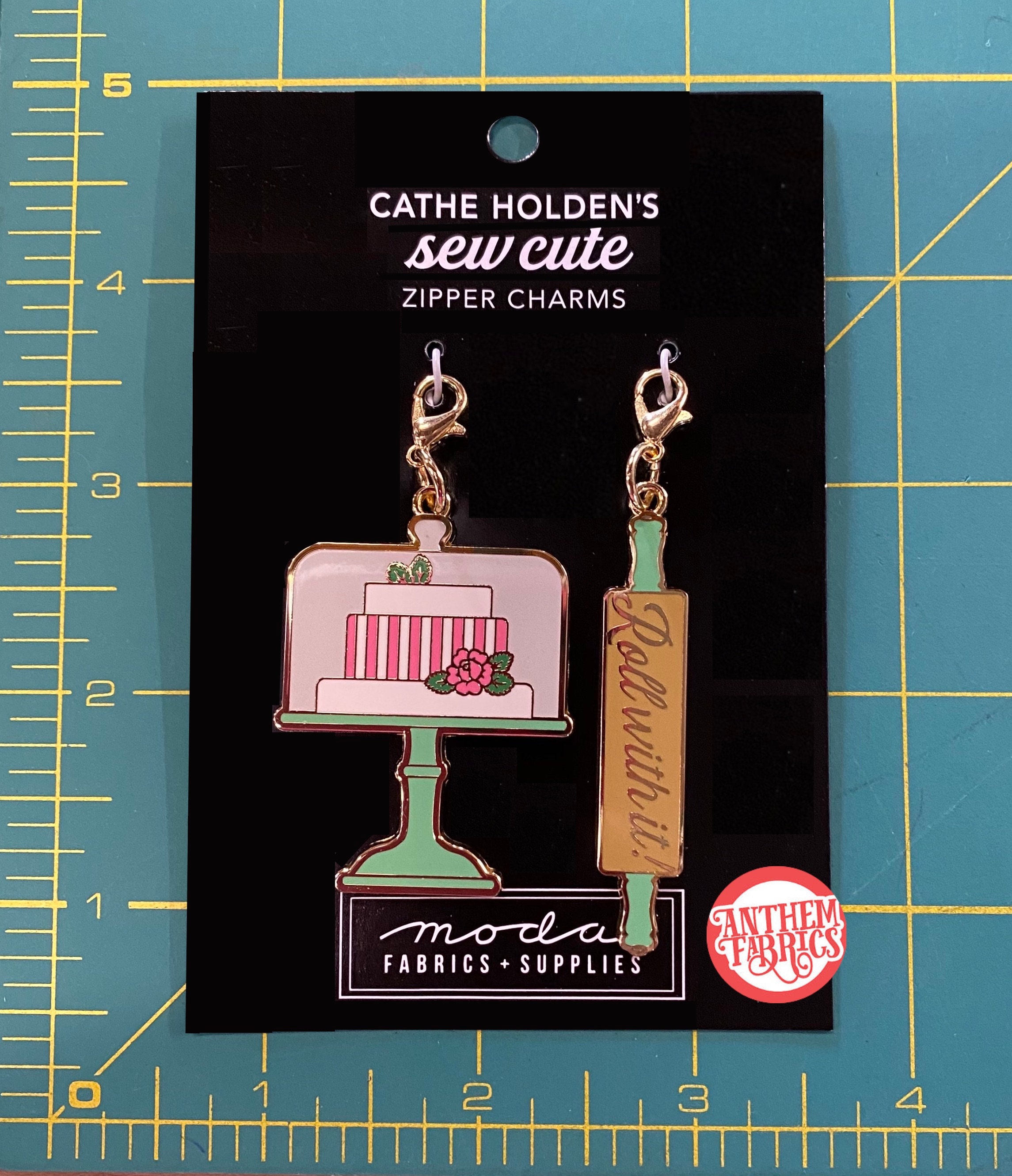 Cathe Holden's Heart Valentine Zipper Pulls - 2 Count - CH156