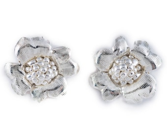 Dogwood Flower earrings