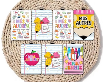 Personalized Teacher ID Badge Holder, Custom Teacher Gift, Back to School Gift, Lanyard Accessory for Educator, ID Holder Teacher Name Gift