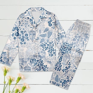 Luxury Toile Chinoiserie Tie Tank Pajamas Long Set,Oriental Porcelain Inspired Blue and White Pattern, Bridesmaids Getting Ready Outfits