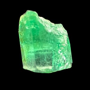 Colombian emerald crystal, raw green beryl with clarity, natural terminated emerald, uncut crystal for collectors, healing or gifting