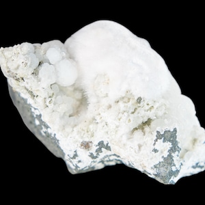 Okenitkristall med gyrolit, sällsynt vitt mineral från Indien, naturligt vulkaniskt kristallprov, helande kristall, samlardisplay