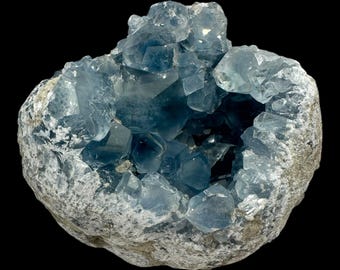 マダガスカル産セレスタイトジオード：高品質のブルークリスタル、心を