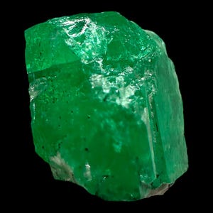 Colombiaanse smaragdgroene ruwe kristalspecimen natuurlijke ruwe smaragdgroene ruwe smaragd uit Coscuez Mine