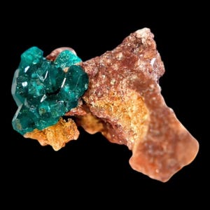 Natural dioptase crystal from namibia tsumeb green dioptase cluster on matrix rare mineral specimen for collectors