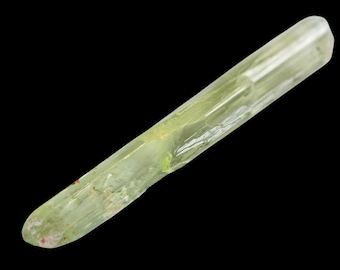 Hiddenit Kristall aus North Carolina, roher grüner Kristall für Sammler, natürliches Mineral aus den USA zum Ausstellen oder Verschenken