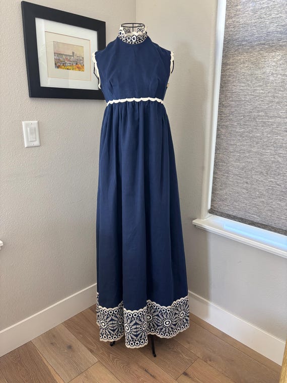 Vintage 1960's Empire Waist Sleeveless Dress Vintage 1960's Empire Waist Sleeveless Dress