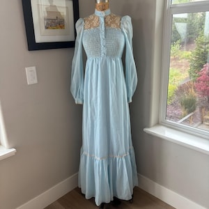 carla zampatti lace dress Carla Zampatti pre-owned cream lace maxi dress with slip - size UK 8