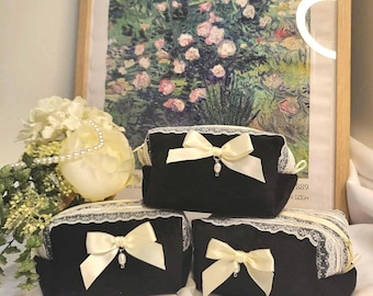 Charlotte Make-Up Bag - Velvet Handmade Pencilcase Pouch - Aesthetic Vintage Flower Cosmetic Bag - Gift for Her - Bridesmaid - Travel Bag