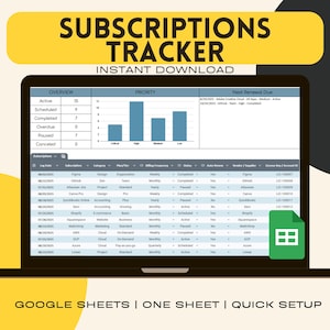 Könnte beinhalten: Ein Laptop-Bildschirm zeigt eine "Subscriptions Tracker"-Tabelle. Die Tabelle hat Spalten und Zeilen, ein Balkendiagramm und den Text "Instant Download". Der Hintergrund ist hellbeige mit einem gelben Banner.