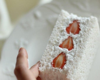 Custodia - Panino alla fragola