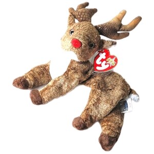 Puede incluir: Un reno de peluche marrón y blanco con la nariz roja y una etiqueta Ty que dice "Beanie Babies" y "2000".