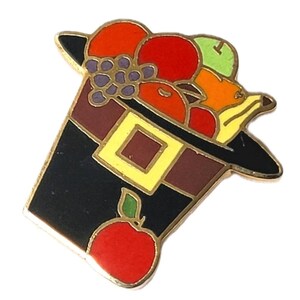 Vintage Windsor Pilgrim Hat Filled Fruit Pin Brooch