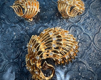 Vintage Hattie Carnegie Rhinestone Brooch and Earrings Set, Gold