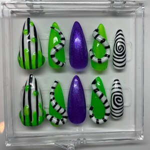 Beetlejuice Press on Nails