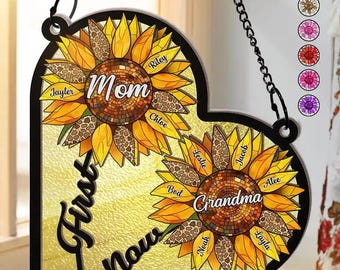 Personalisierte erste Mom jetzt Oma Fenster hängen Suncatcher Ornament, Muttertagsgeschenk, Omas Garten Suncatcher, Nana&#39;s Segen